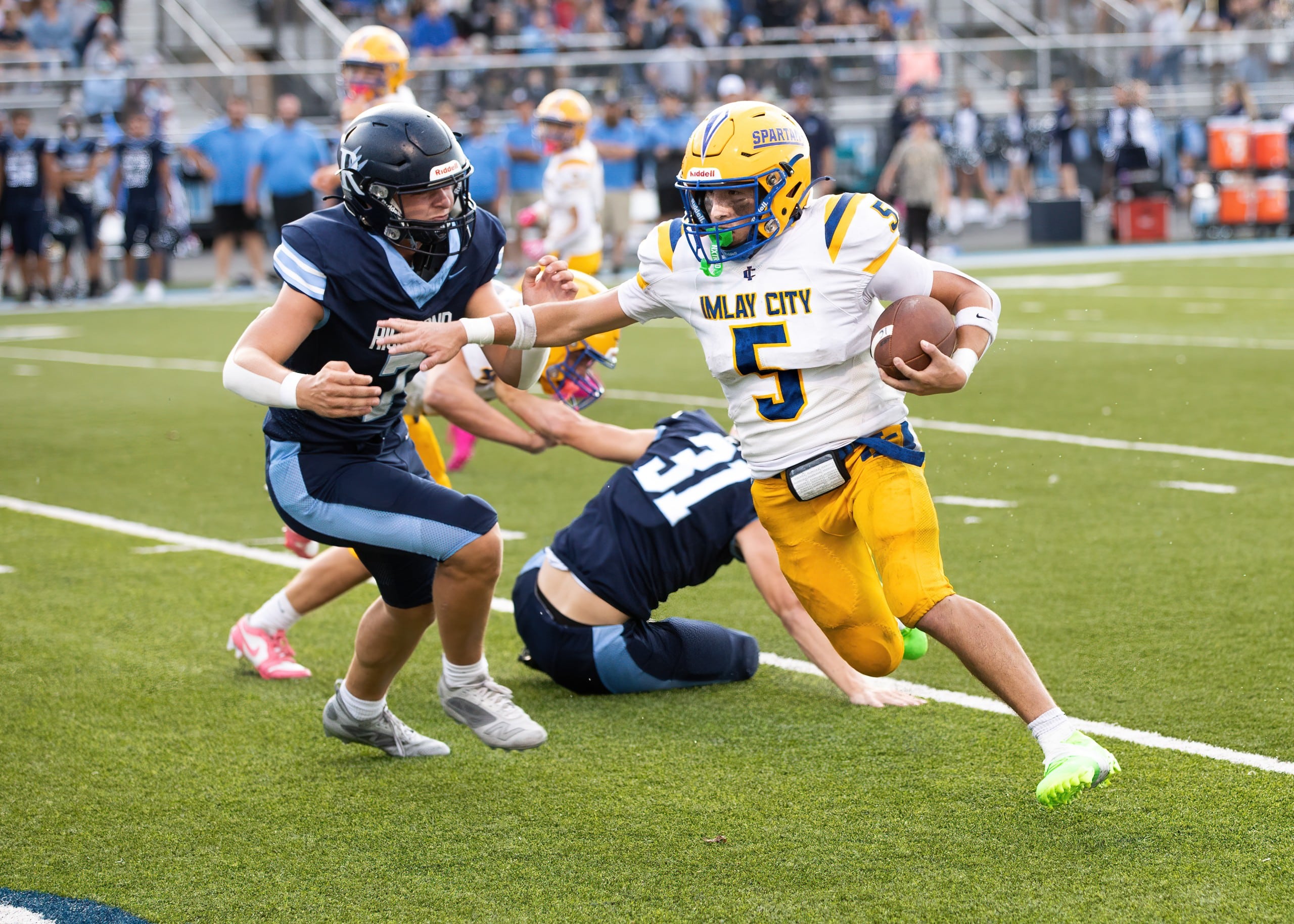 Imlay City football goes to 2-0 on season – Tri-City Times