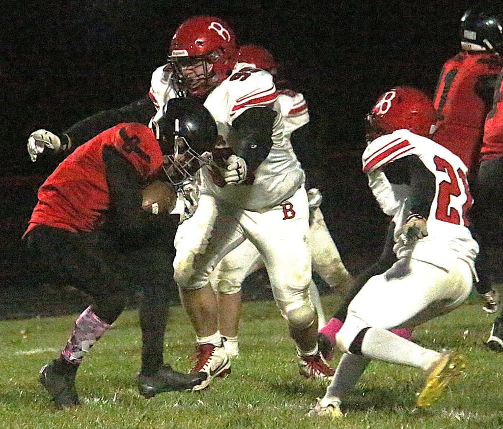 Dryden outscores Bentley, moves to 8-0
